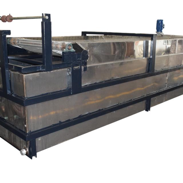 Paper belt filter system for wet type sheet or coil  polishing machine